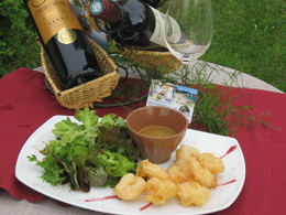 queue de gambas en tempura, bouillon thaï, salade mesclun